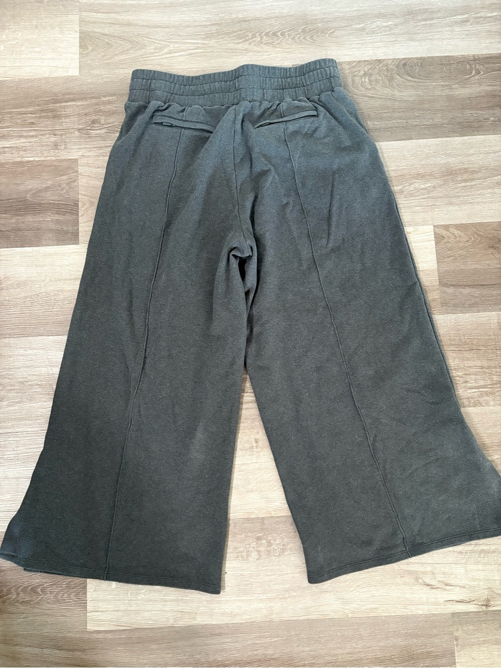 Women’s Pop flex Petite Wide-Leg Drawstring Lounge Pants - Charcoal - Picture 7 of 10